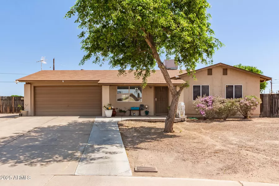4712 W JUNIPER Avenue, Glendale, AZ 85306