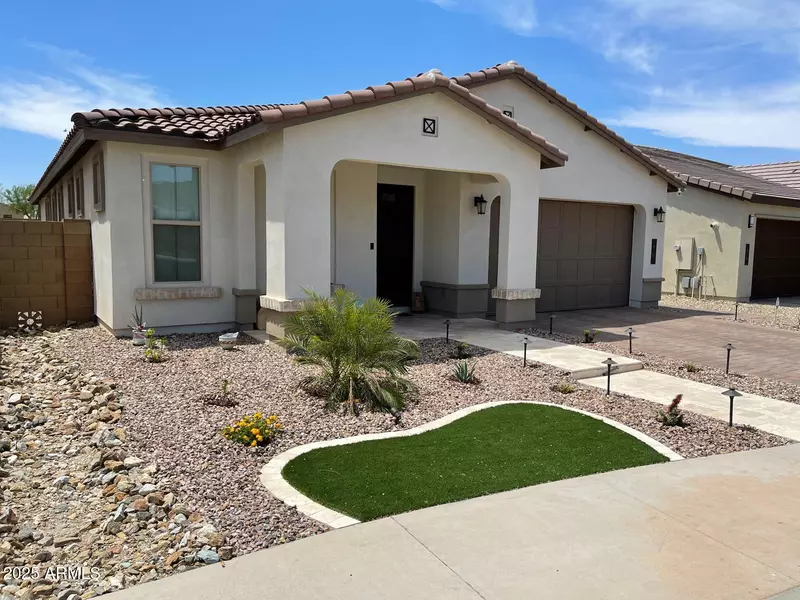 6841 W SPUR Drive, Peoria, AZ 85383