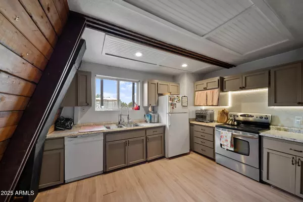 Show Low, AZ 85901,8624 Silver Creek Drive