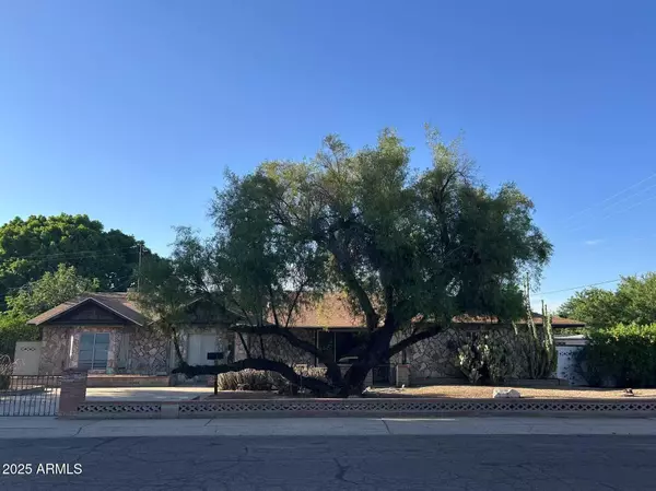 344 E AEPLI Drive, Tempe, AZ 85282