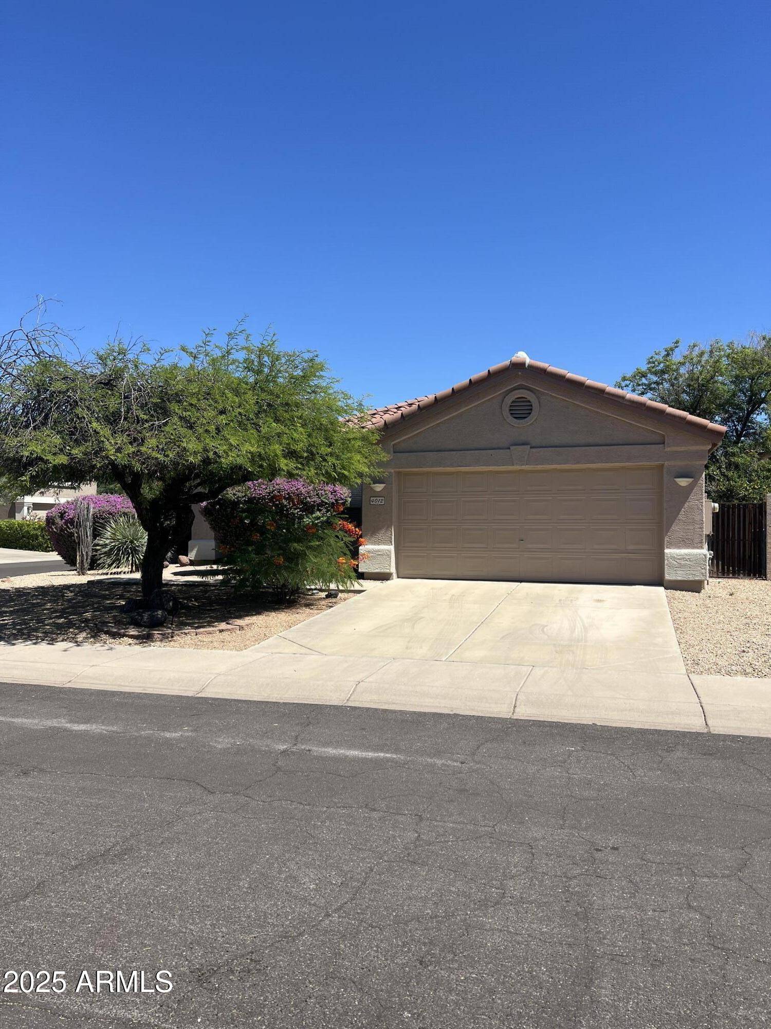 4012 E TETHER Trail, Phoenix, AZ 85050