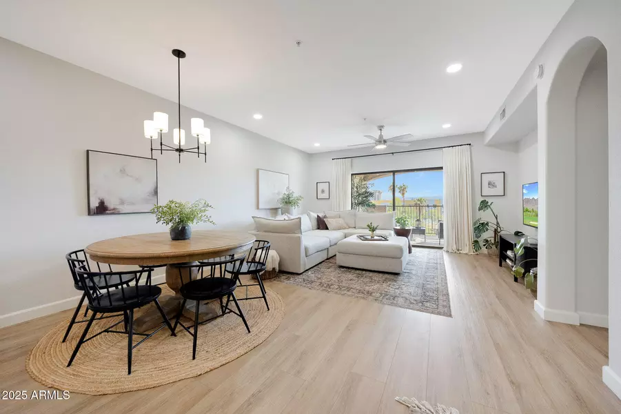 920 E DEVONSHIRE Avenue #4004, Phoenix, AZ 85014