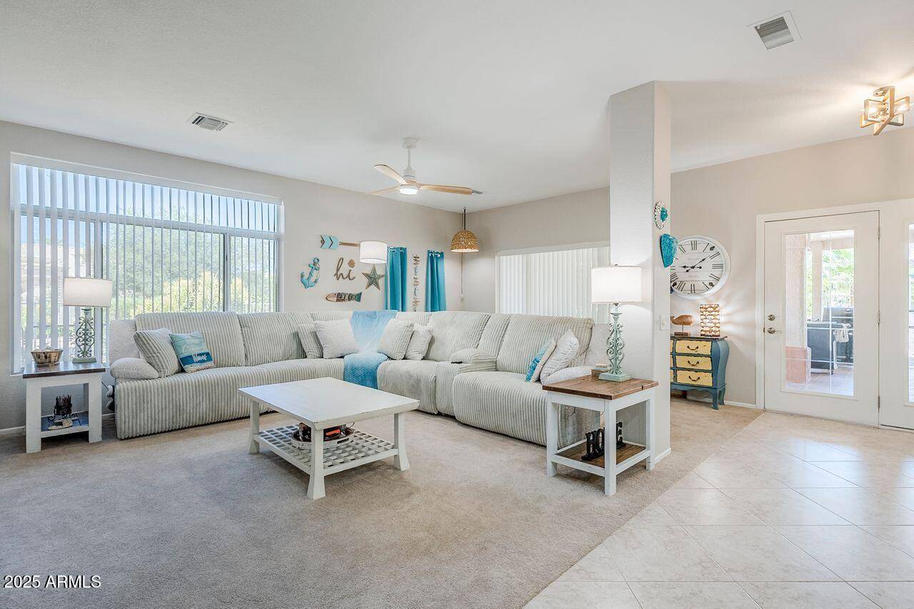 22614 N LAS BRIZAS Lane, Sun City West, AZ 85375