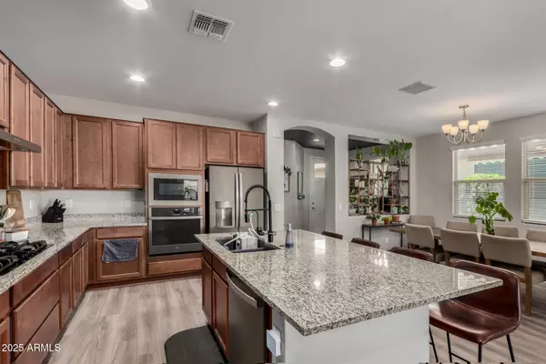 2818 W FAIN Drive, San Tan Valley, AZ 85144