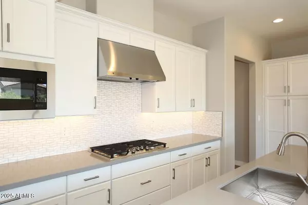 Scottsdale, AZ 85255,23066 N 74th Place