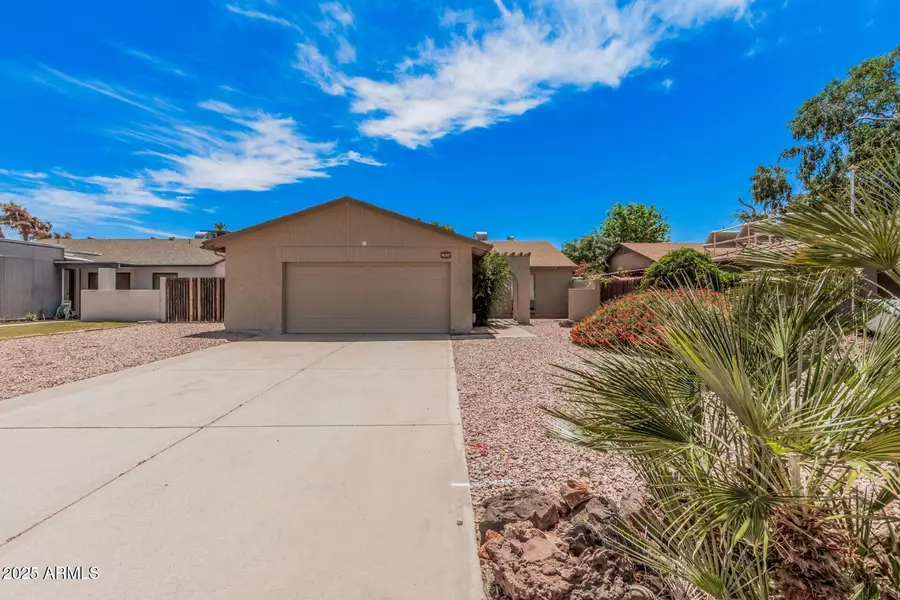 5237 W MOUNTAIN VIEW Road, Glendale, AZ 85302