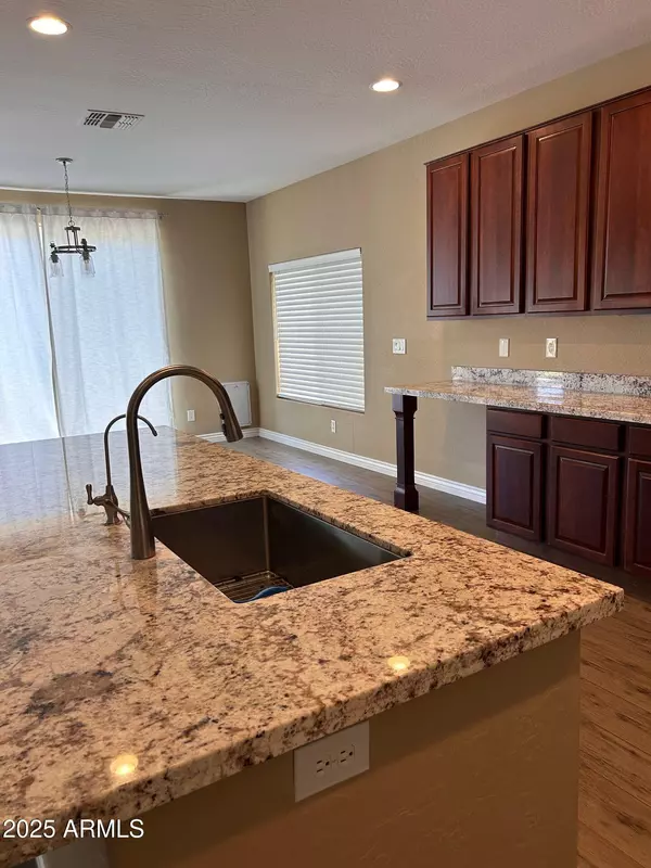 Phoenix, AZ 85042,1407 E GARY Way
