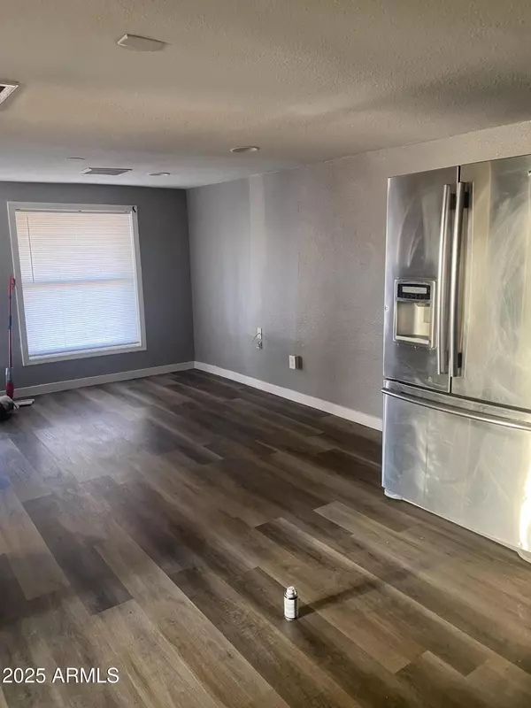Phoenix, AZ 85034,1217 E HESS Avenue