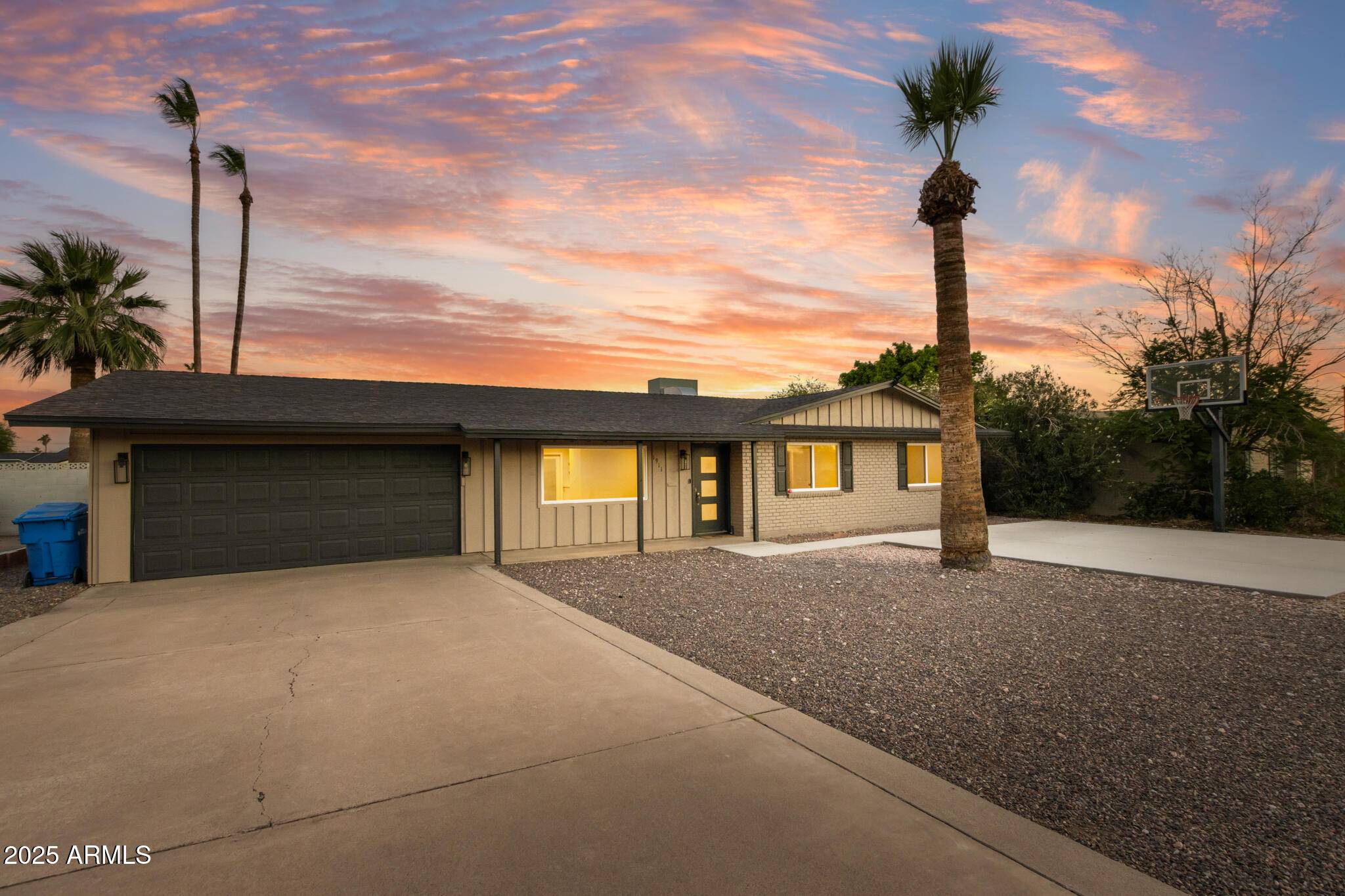 Phoenix, AZ 85016,1911 E LAWRENCE Road