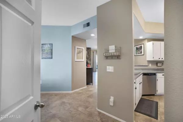 Phoenix, AZ 85048,3236 E CHANDLER Boulevard #2018