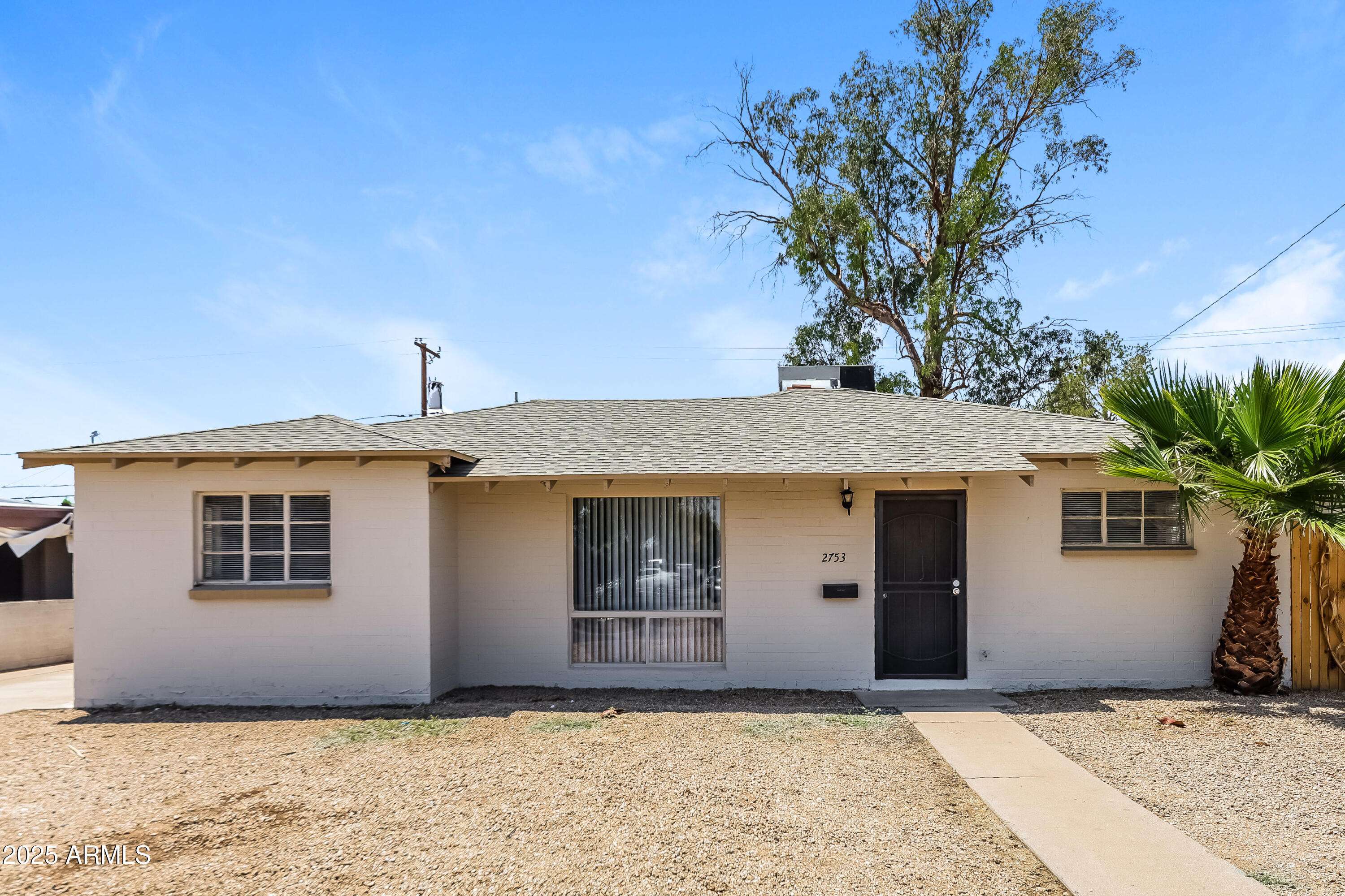 2753 W LAWRENCE Lane, Phoenix, AZ 85051
