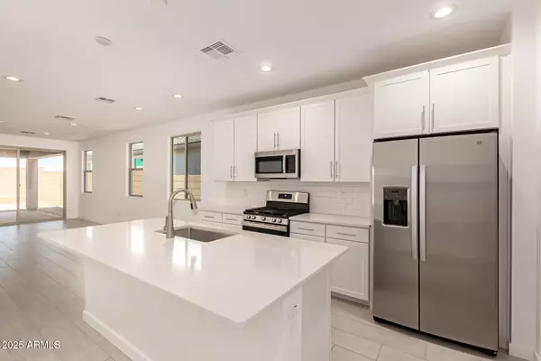 Goodyear, AZ 85338,15808 W VOGEL Avenue