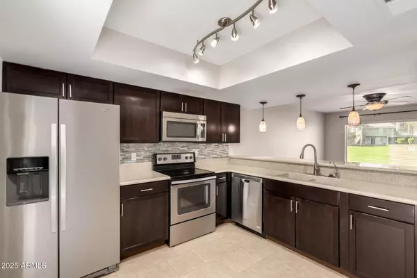 Phoenix, AZ 85024,19601 N 7TH Street #1022