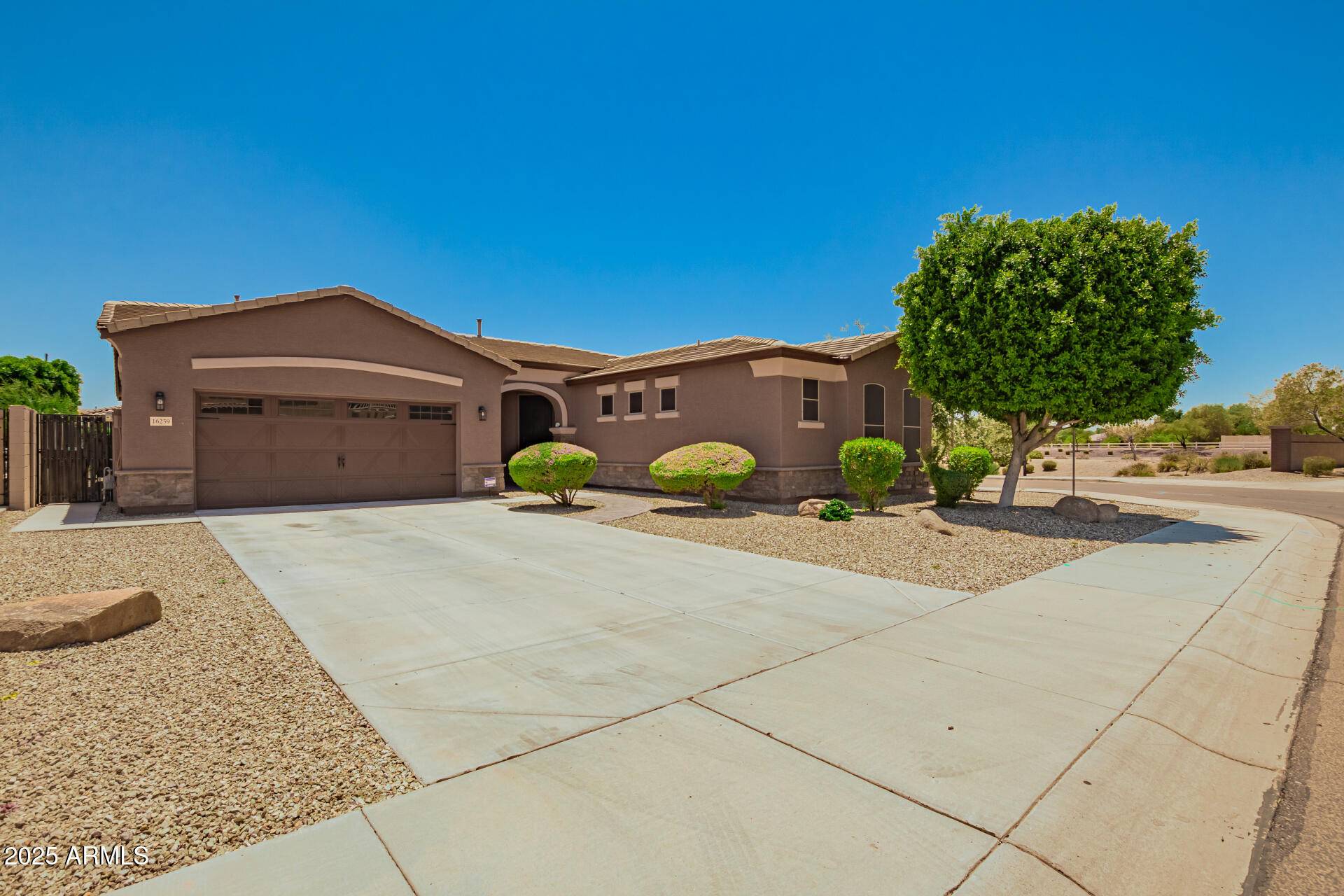 16259 W PAPAGO Street, Goodyear, AZ 85338