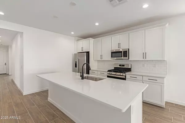 Goodyear, AZ 85338,15802 W VOGEL Avenue