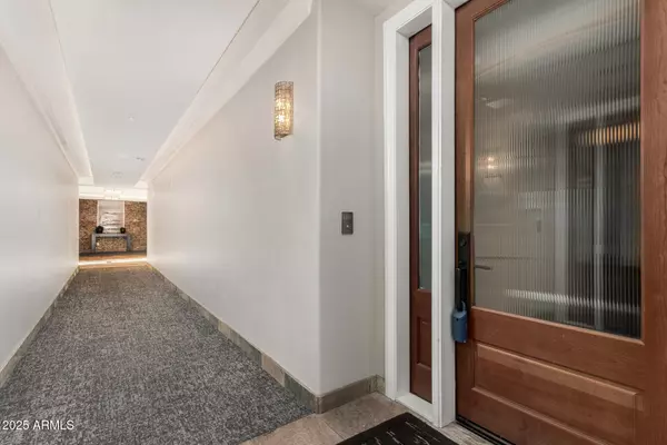 Scottsdale, AZ 85251,4909 N WOODMERE FAIRWAY -- #1004