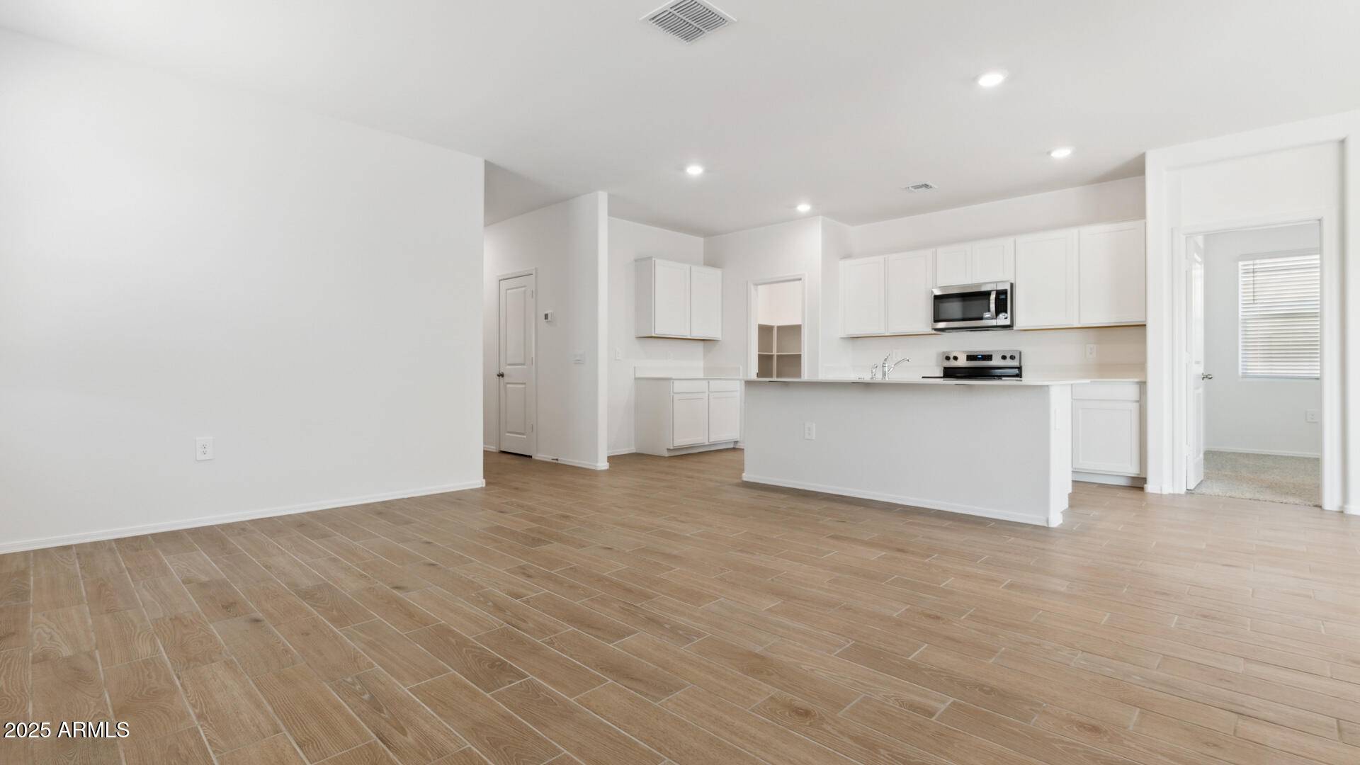 Wittmann, AZ 85361,18331 W HACKAMORE Drive