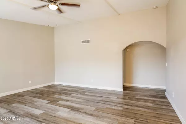 Phoenix, AZ 85051,9622 N 35TH Lane