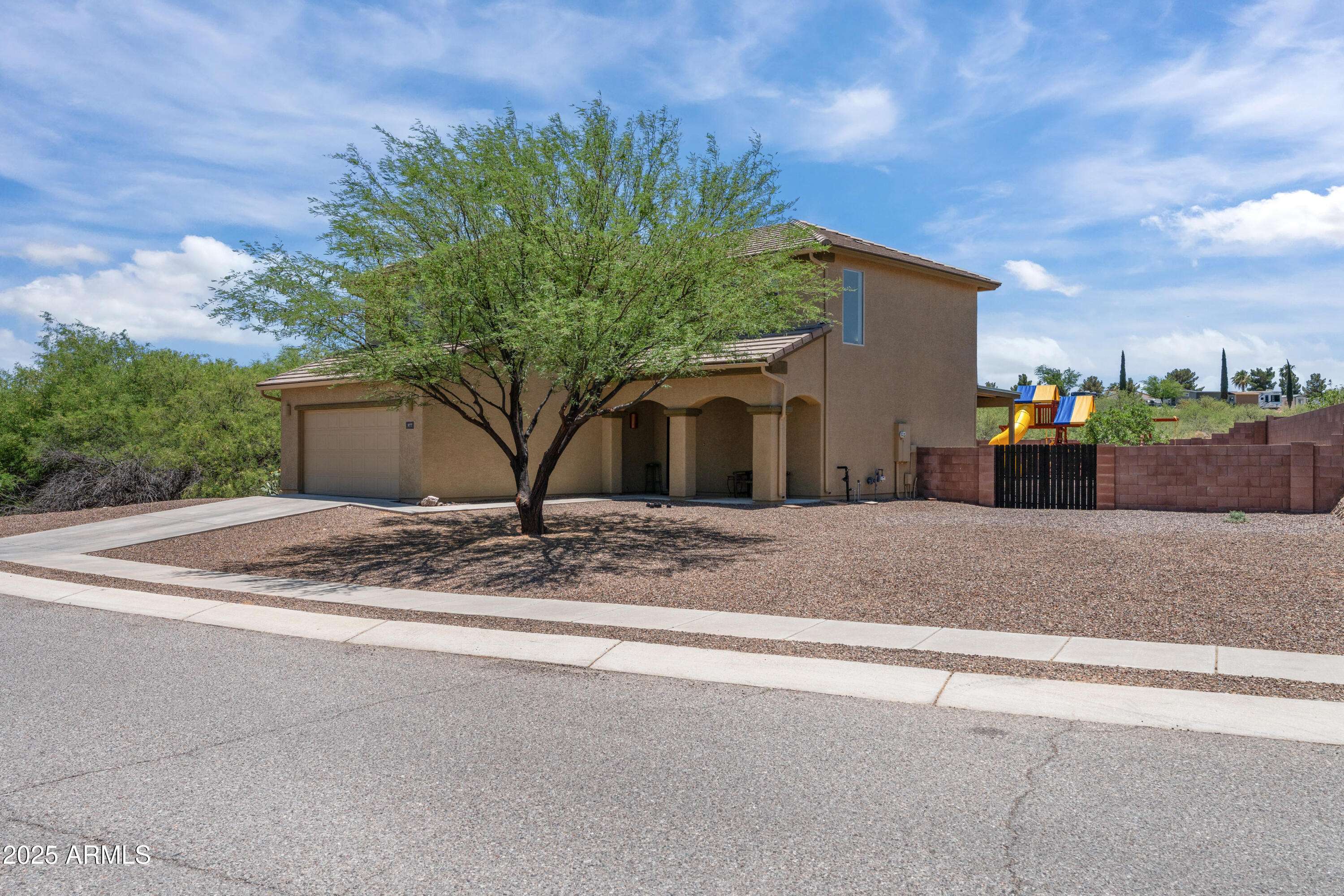 Benson, AZ 85602,977 S LIMESTONE Street