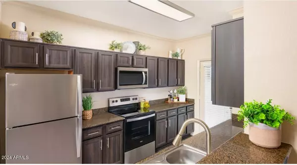 Phoenix, AZ 85085,34000 N 27th Avenue #3