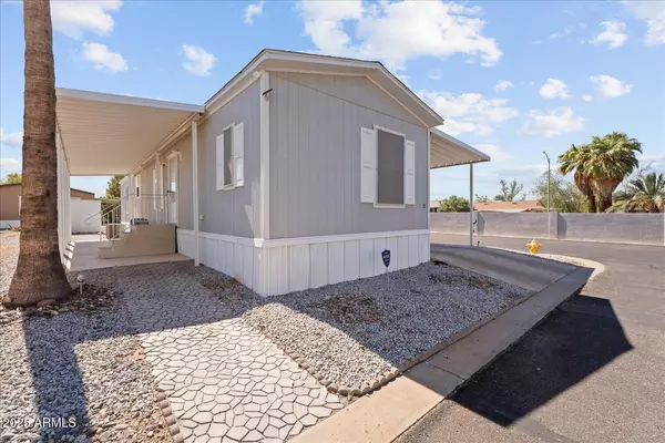 Litchfield Park, AZ 85340,6227 N LITCHFIELD Road #35