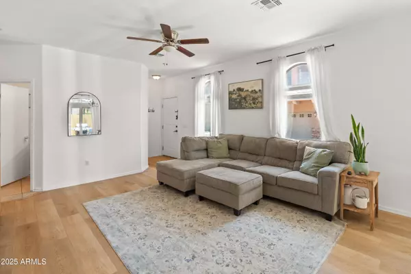 Phoenix, AZ 85022,2150 E BELL Road #1088