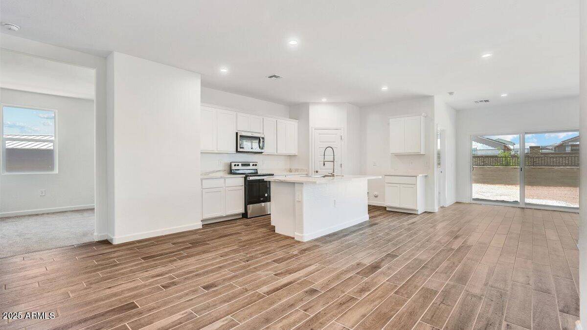San Tan Valley, AZ 85140,5740 E Freesia Lane