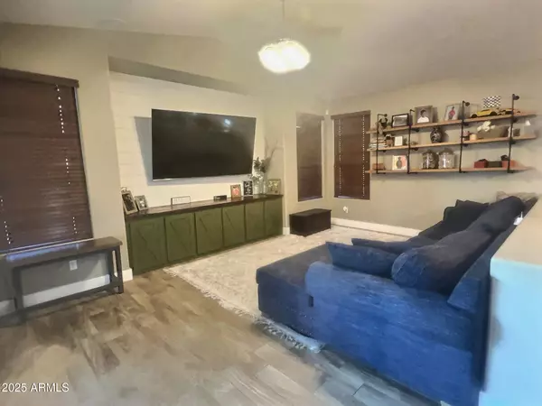 Phoenix, AZ 85041,7313 S 25TH Drive S