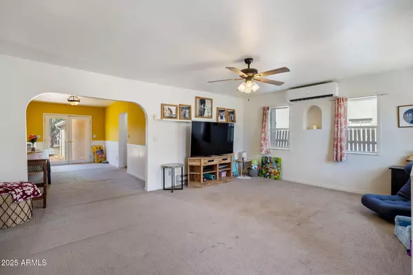 Holbrook, AZ 86025,614 W ARIZONA Street