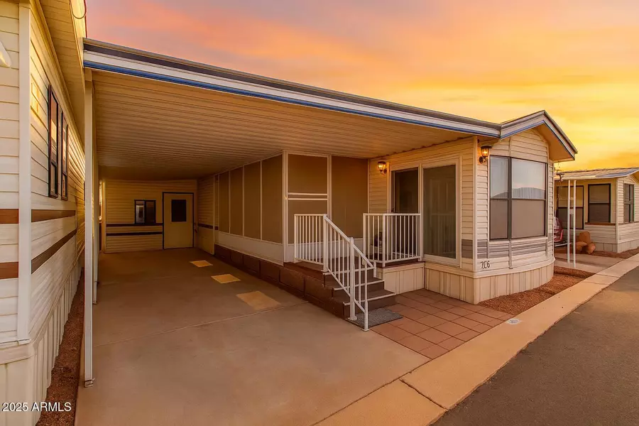 513 E BARREL CACTUS Lane, Florence, AZ 85132