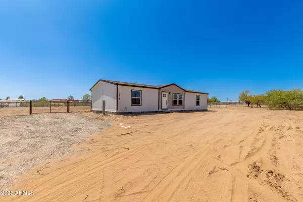 Wittmann, AZ 85361,32712 N 223RD Drive
