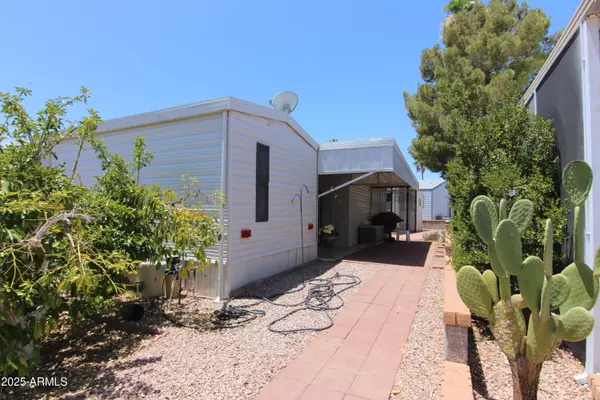 Mesa, AZ 85206,111 S GREENFIELD -- #602