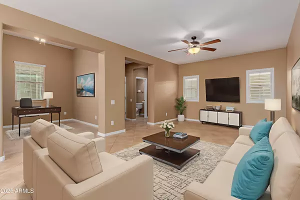 21136 N 36th Place, Phoenix, AZ 85050