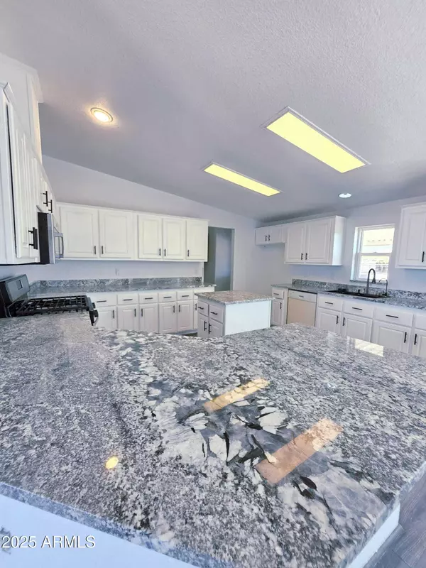 Hereford, AZ 85615,5720 S WHITE OAK Lane