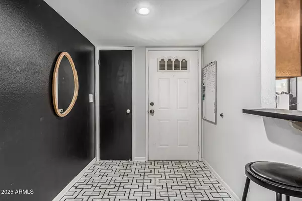Tempe, AZ 85281,850 S RIVER Drive #2065