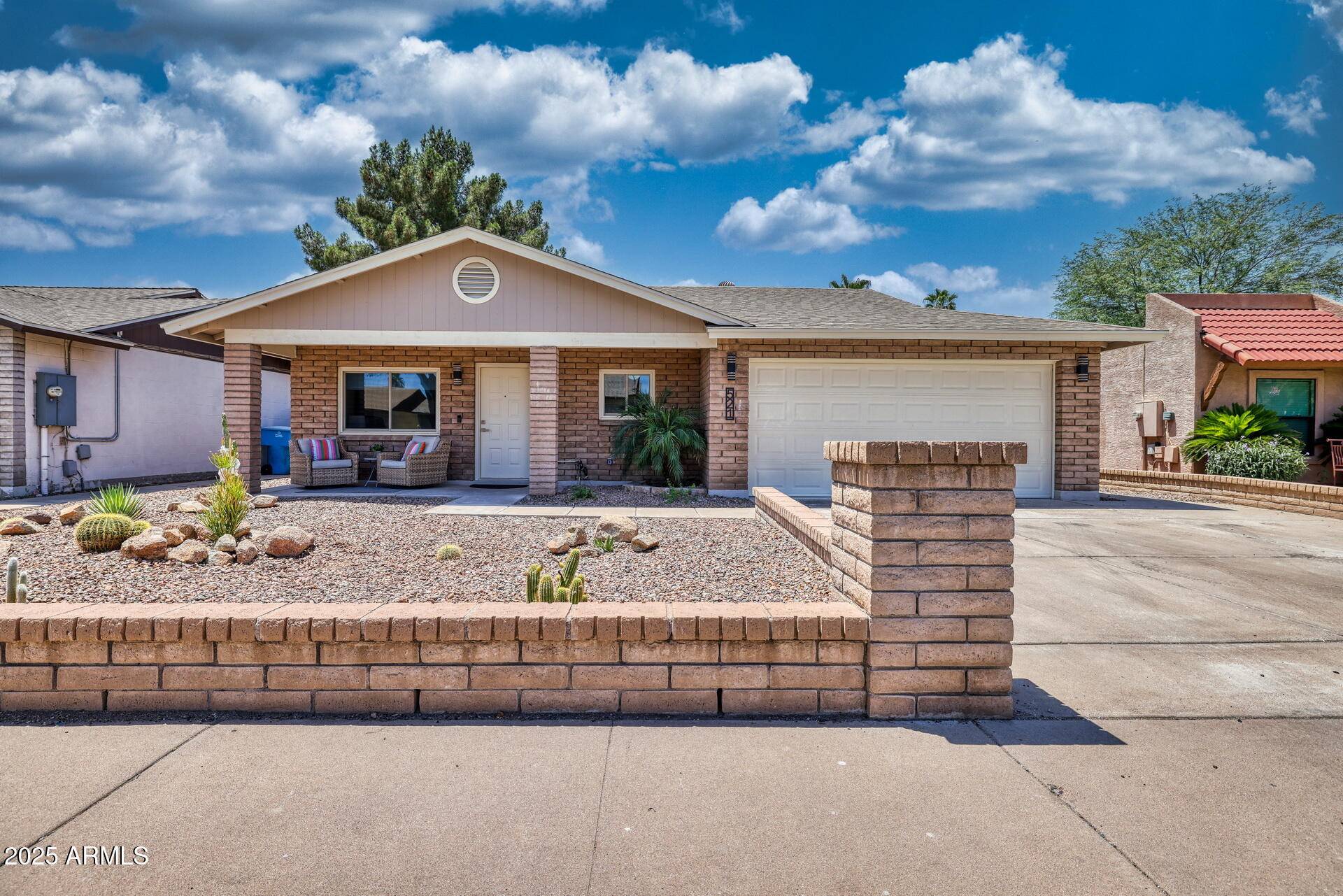 Phoenix, AZ 85024,521 E ORAIBI Drive
