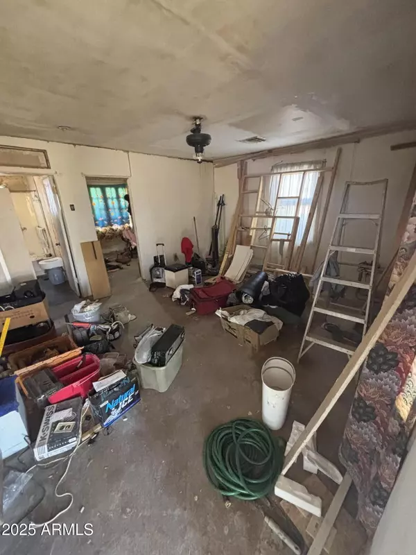 Phoenix, AZ 85040,2415 E WOOD Street