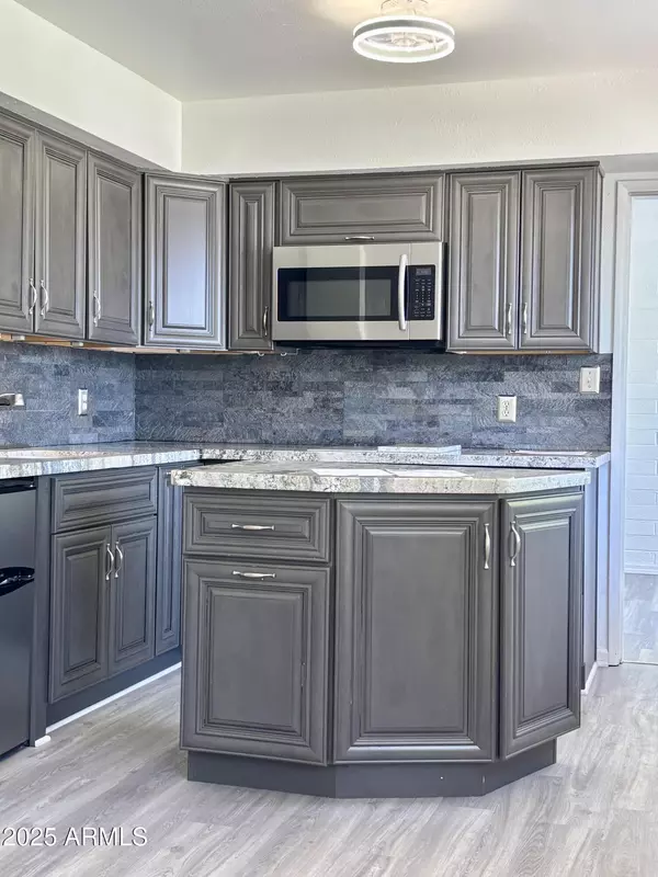 Scottsdale, AZ 85257,8221 E GARFIELD Street #L214