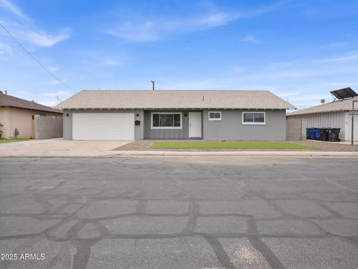 Mesa, AZ 85203,323 N HUNT Drive E