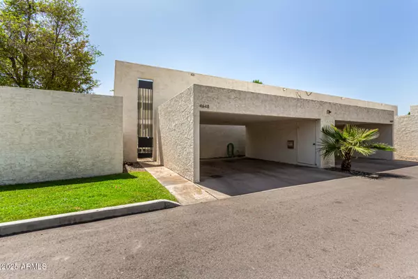 Phoenix, AZ 85018,4648 N 40TH Street