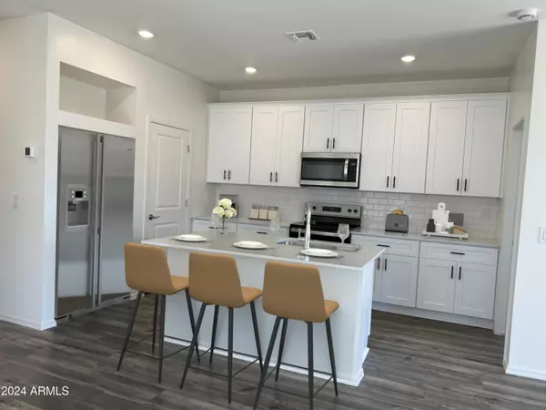 Surprise, AZ 85387,17970 W SAND HILLS Drive