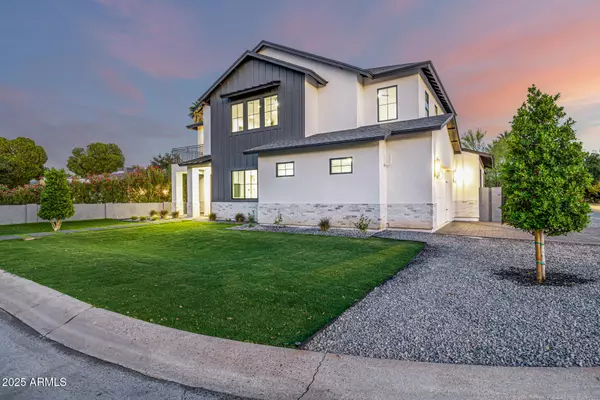 Phoenix, AZ 85018,4813 E EARLL Drive