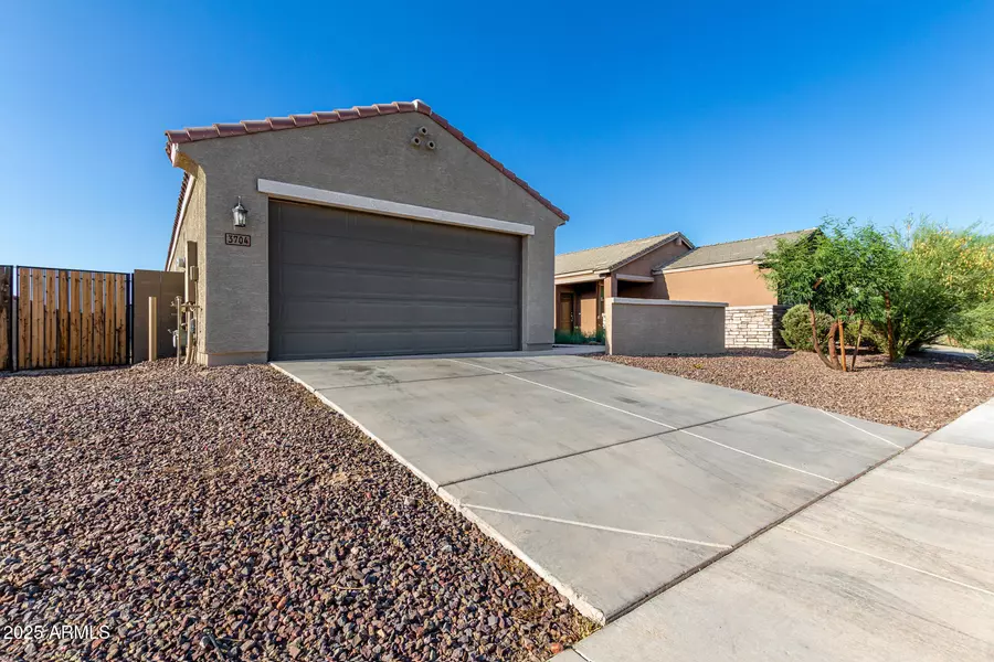 3704 E HAFLINGER Road, San Tan Valley, AZ 85140