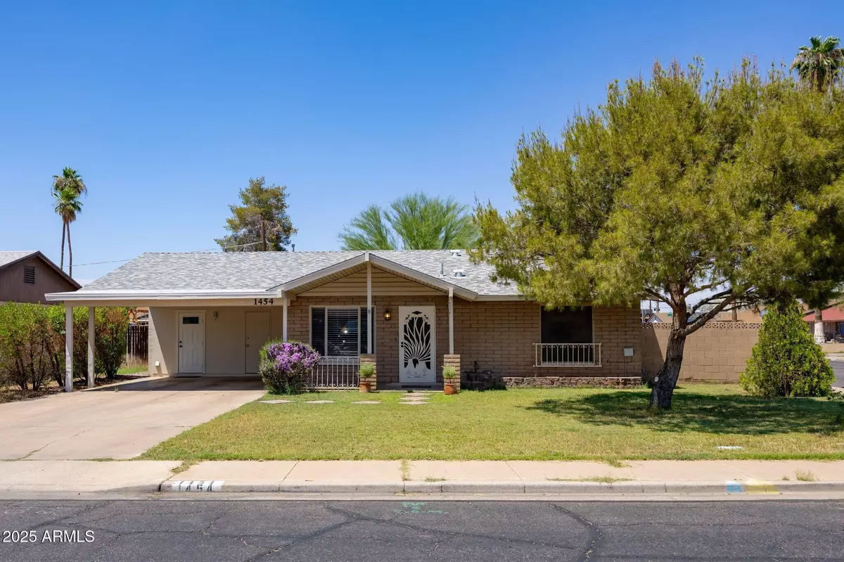 Mesa, AZ 85202,1454 W CAPRI Avenue