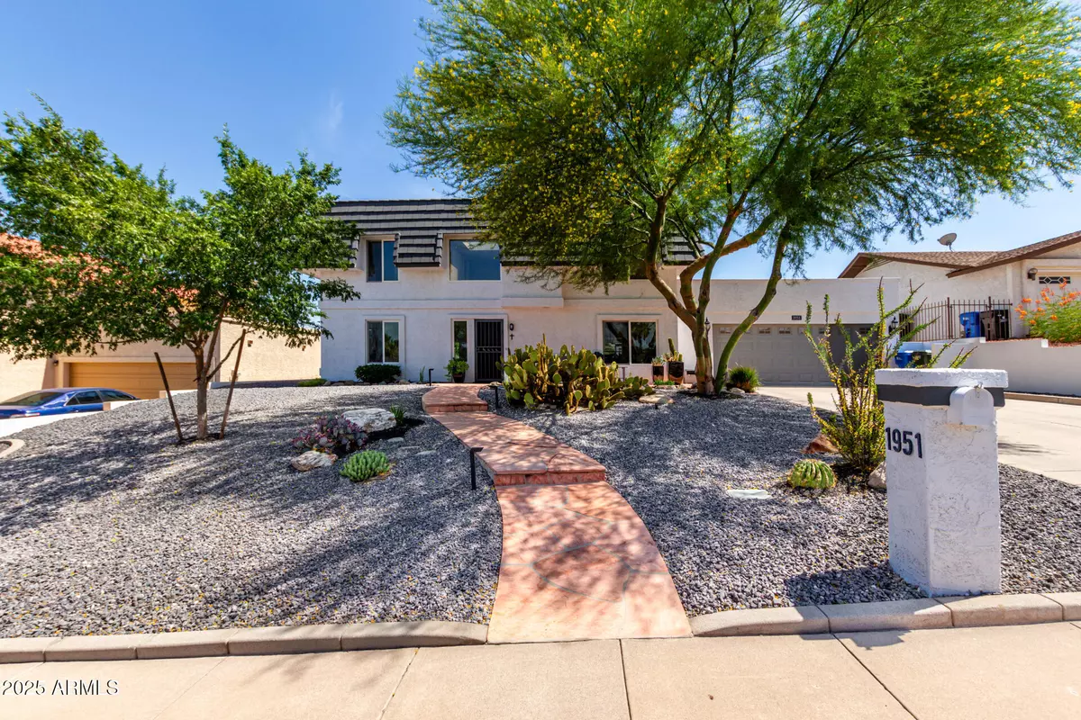 Phoenix, AZ 85022,1951 E JANICE Way