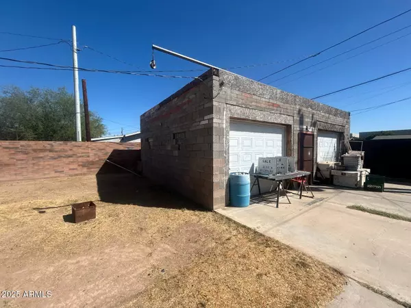 Phoenix, AZ 85009,2133 W WILSHIRE Drive