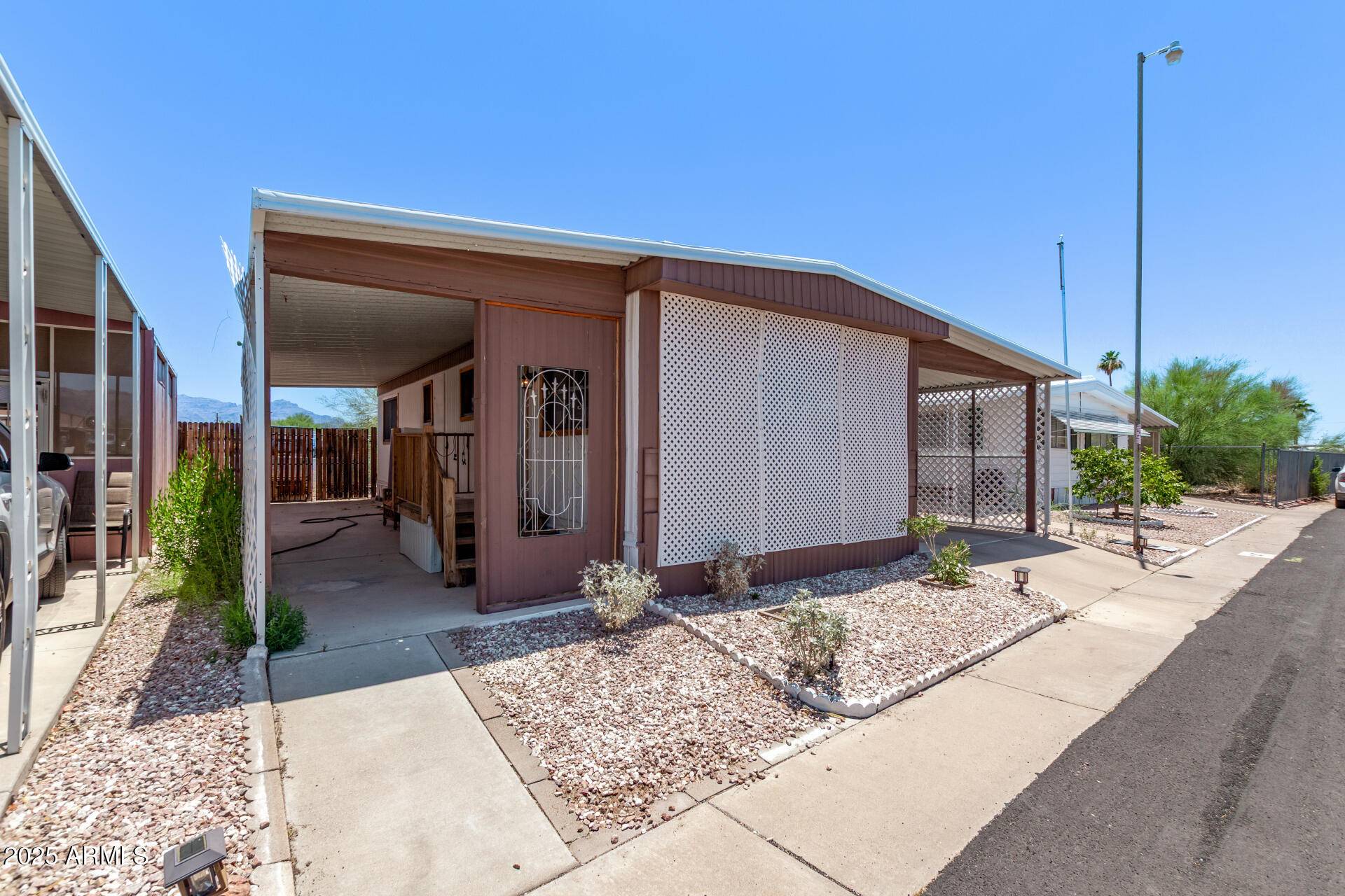 Apache Junction, AZ 85120,800 W APACHE Trail #148