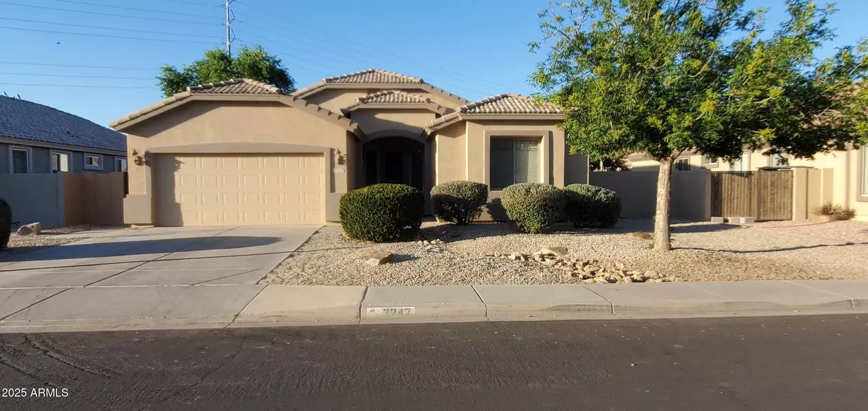 3247 E LARK Court, Gilbert, AZ 85297