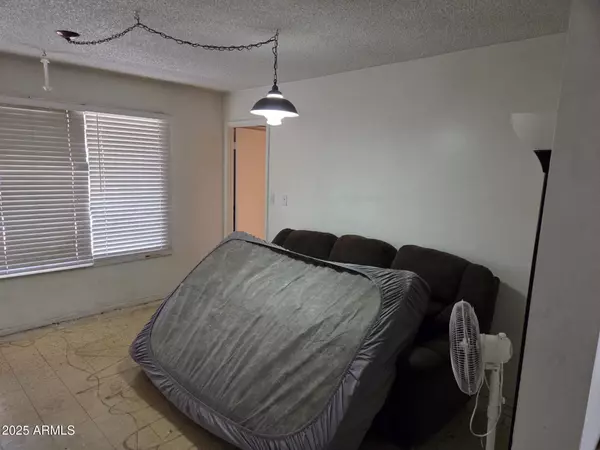 Tempe, AZ 85282,4112 S Grandview Avenue