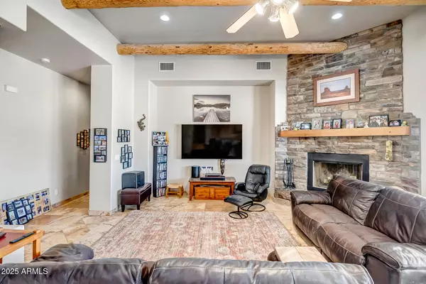 Phoenix, AZ 85086,1032 E DOLORES Road